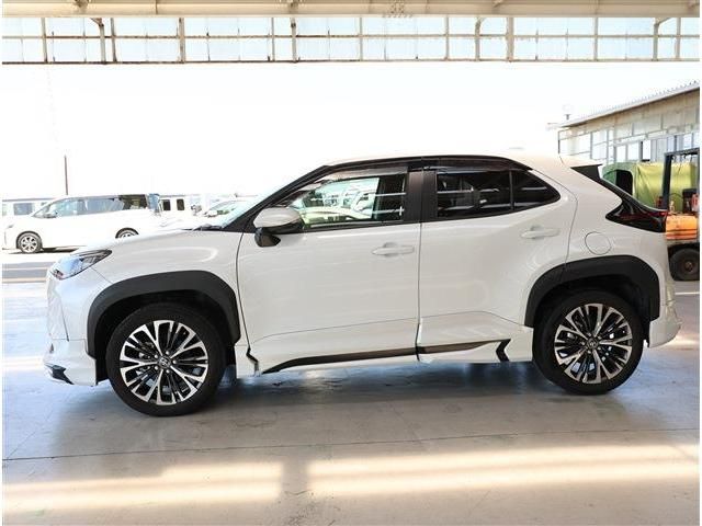 YARIS CROSS HYBRID