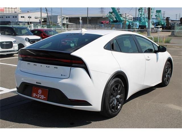 PRIUS 4WD