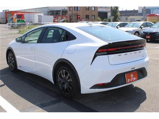PRIUS 4WD