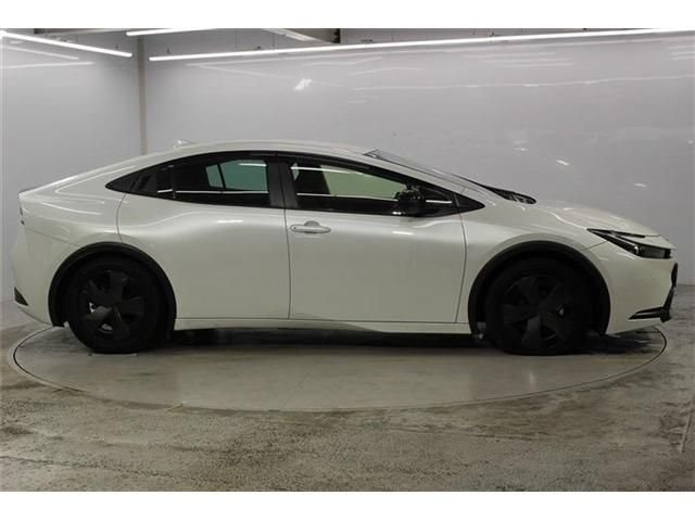 PRIUS 4WD