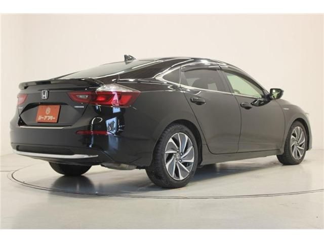 INSIGHT sedan