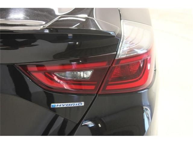 INSIGHT sedan