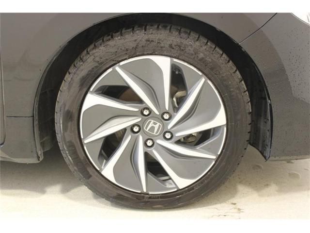 INSIGHT sedan