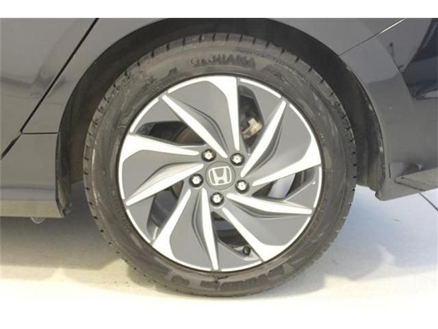 INSIGHT sedan