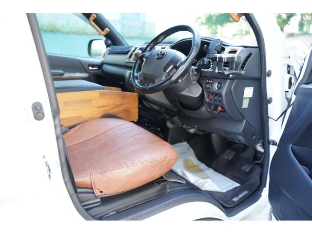 HIACE van 2WD