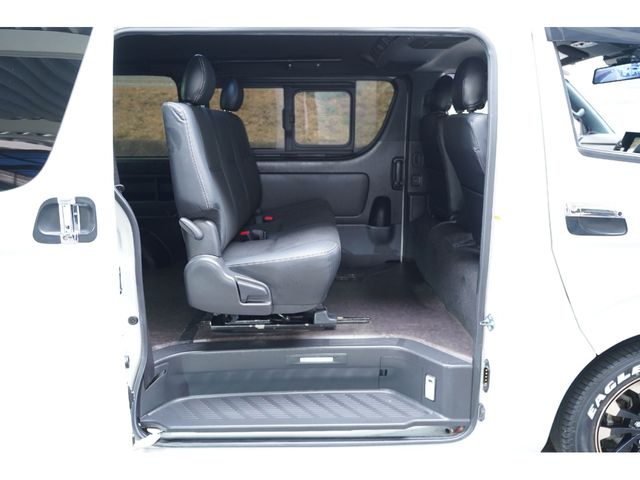 HIACE van 2WD