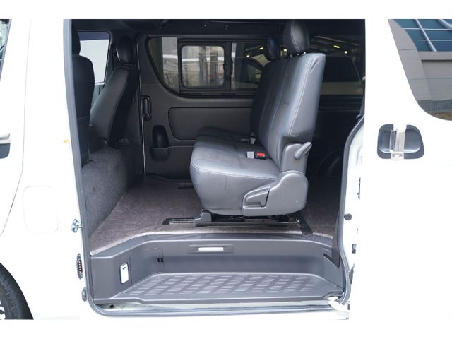 HIACE van 2WD