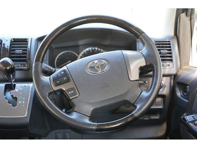 HIACE van 2WD