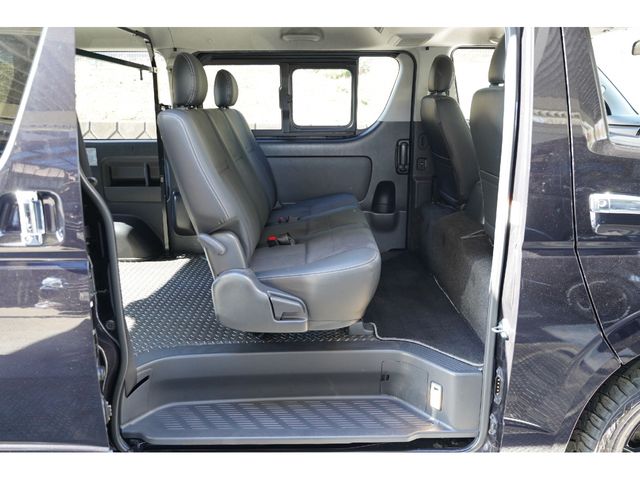 HIACE van 2WD