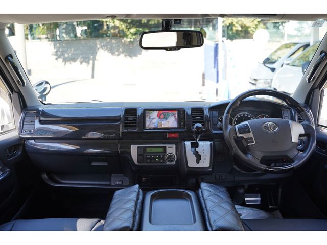HIACE van 4WD
