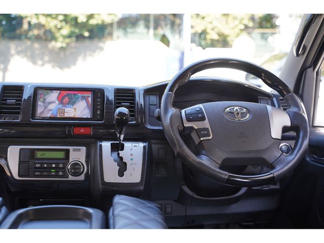 HIACE van 4WD