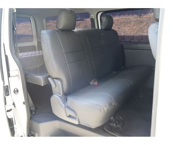 HIACE van 4WD
