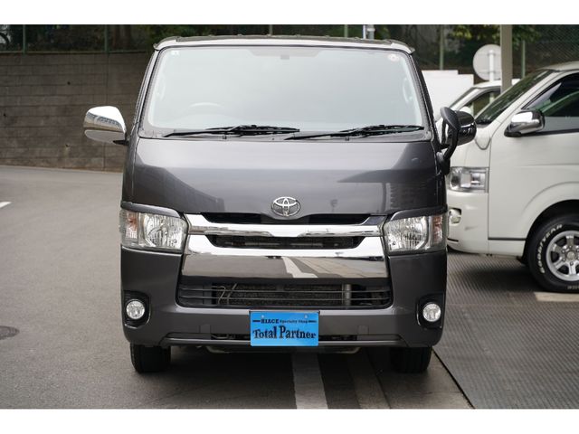 HIACE van 4WD