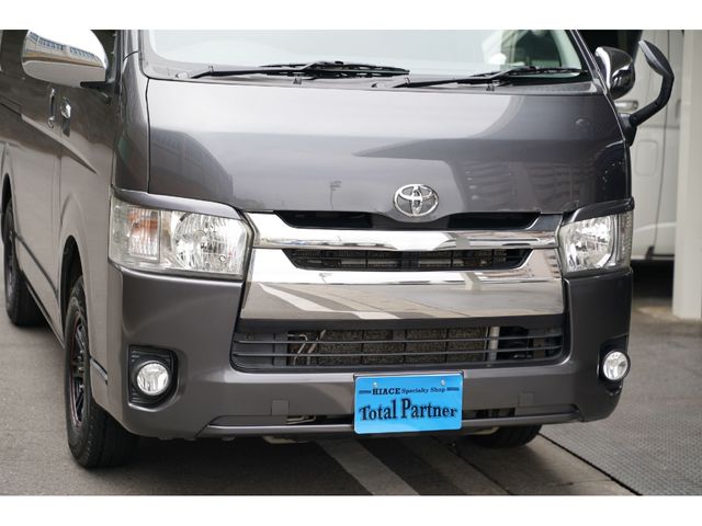 HIACE van 4WD