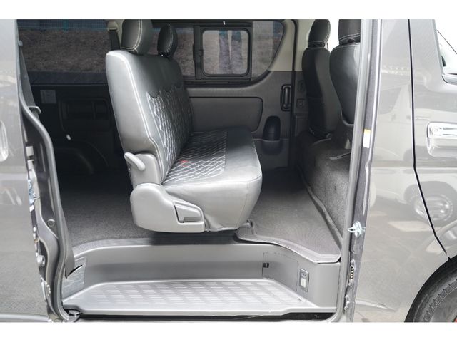 HIACE van 4WD