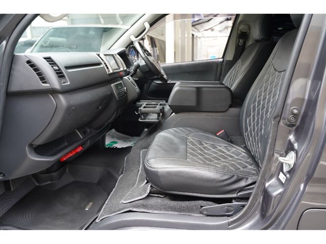 HIACE van 4WD