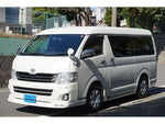REGIUSACE 2WD van