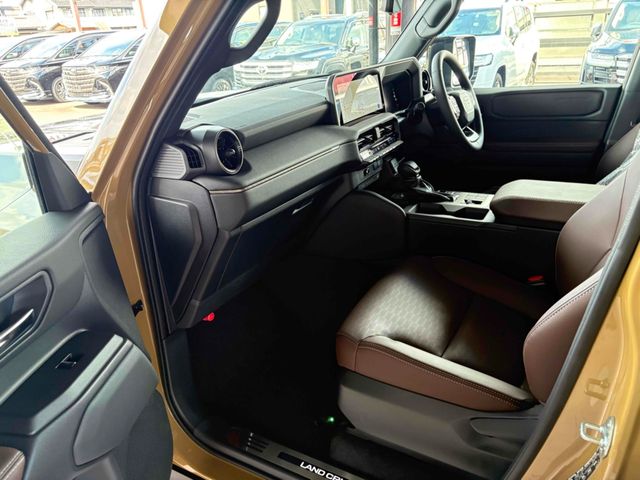 LANDCRUISER 250