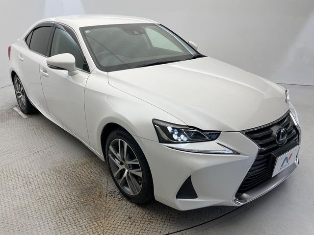 LEXUS IS300h