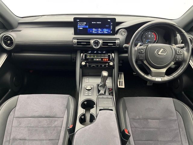 LEXUS IS300