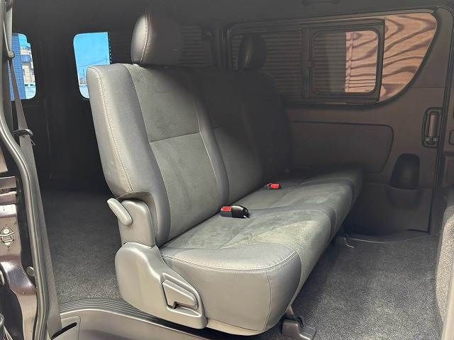 HIACE van 4WD