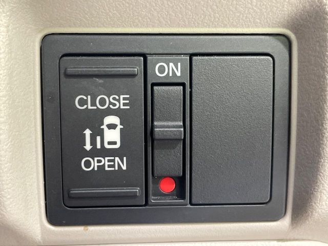 N BOX