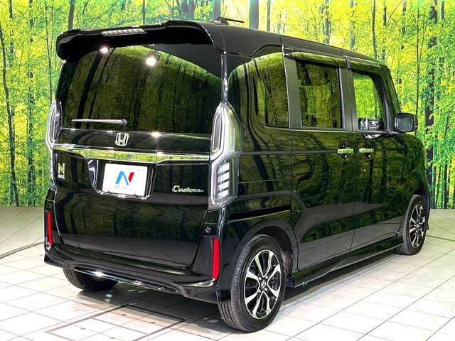 N BOX CUSTOM