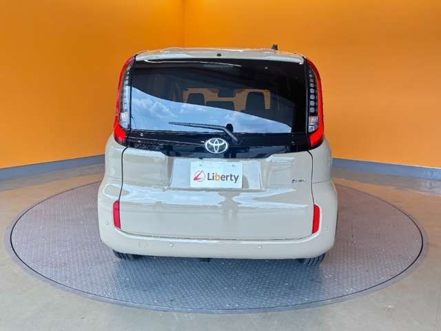 SIENTA HYBRID