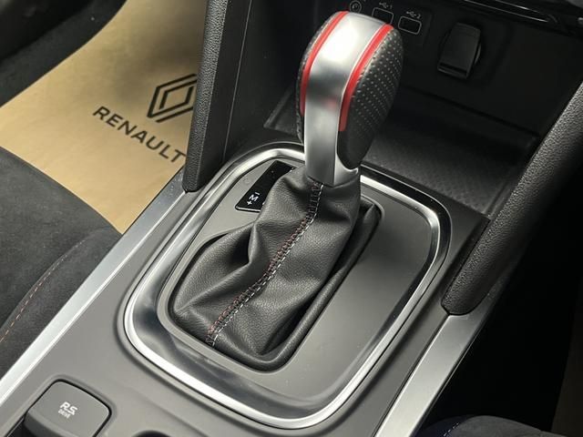 RENAULT MEGANE hatchback