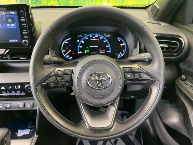 YARIS CROSS HYBRID