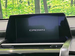 CROWN sedan hybrid