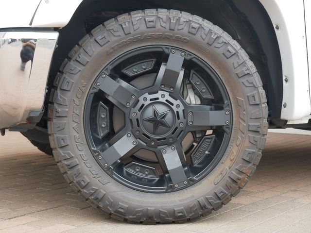 タンドラ　４ＷＤ