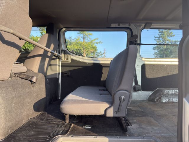 NV350 CARAVAN 4WD