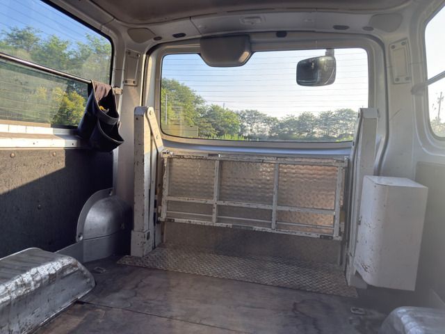 NV350 CARAVAN 4WD