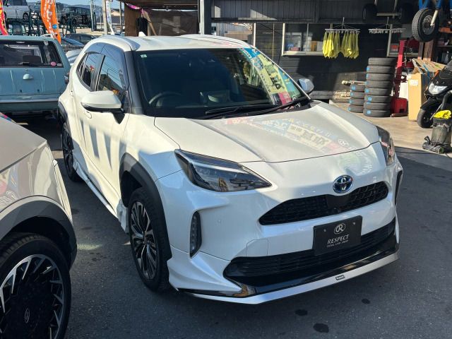 YARIS CROSS HYBRID