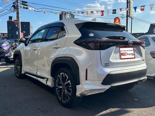 YARIS CROSS HYBRID