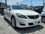 CROWN sedan