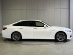 CROWN sedan hybrid