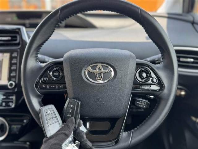 PRIUS PHV