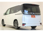 VOXY HYBRID
