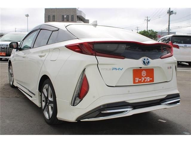 PRIUS PHV