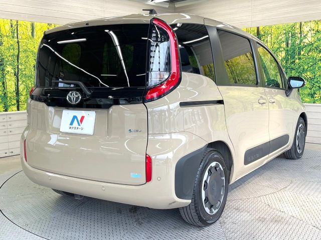 SIENTA HYBRID