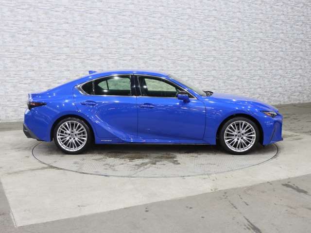 LEXUS IS300h