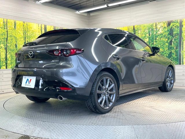 MAZDA3 FASTBACK