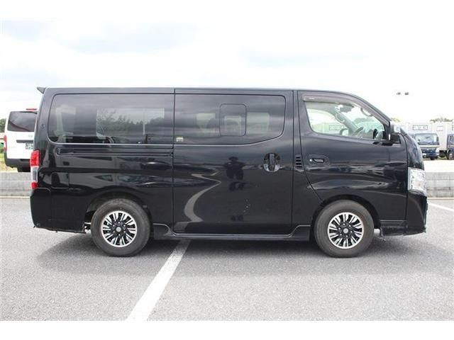 CARAVAN van 2WD