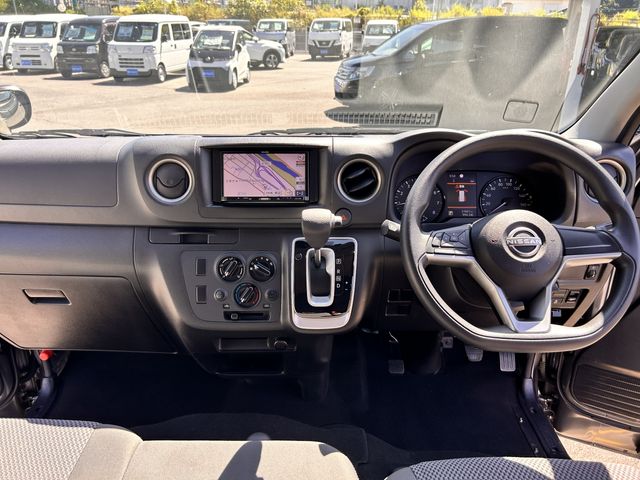 CARAVAN van 1.2t 2WD