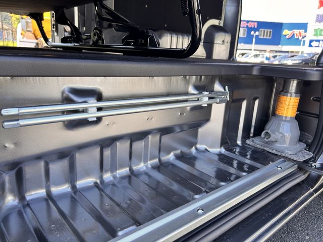 CARAVAN van 1.2t 2WD