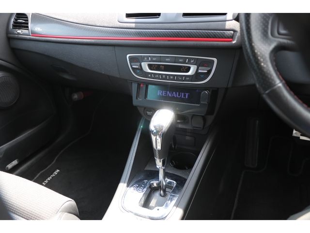 RENAULT MEGANE ESTATE
