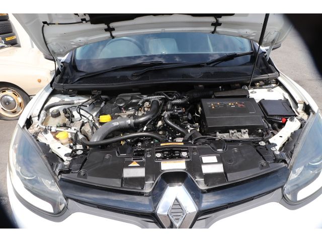 RENAULT MEGANE ESTATE