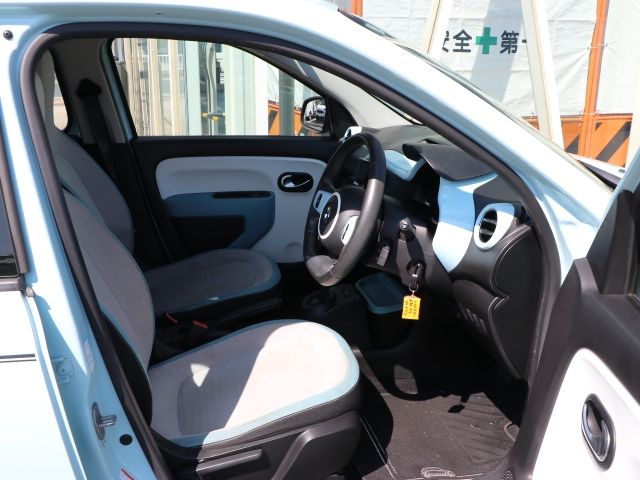 RENAULT TWINGO